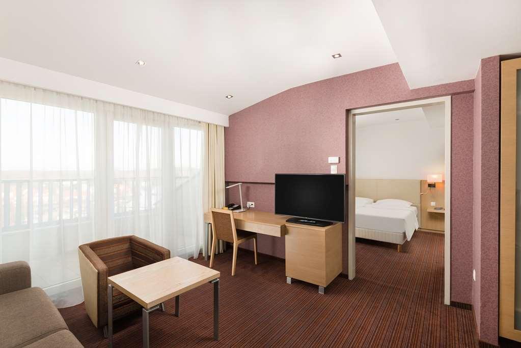 Park Inn By Radisson Sarvar Resort & Spa الغرفة الصورة