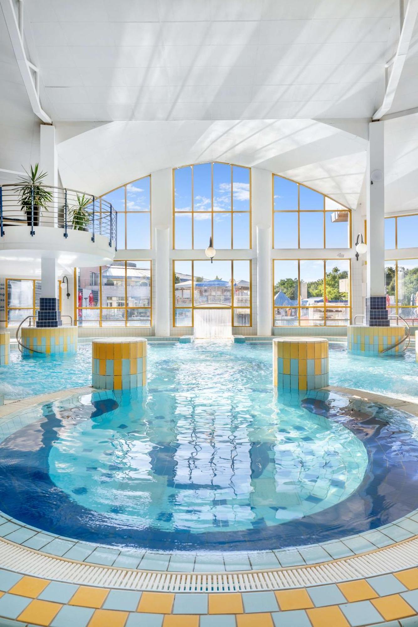 Park Inn By Radisson Sarvar Resort & Spa المظهر الخارجي الصورة