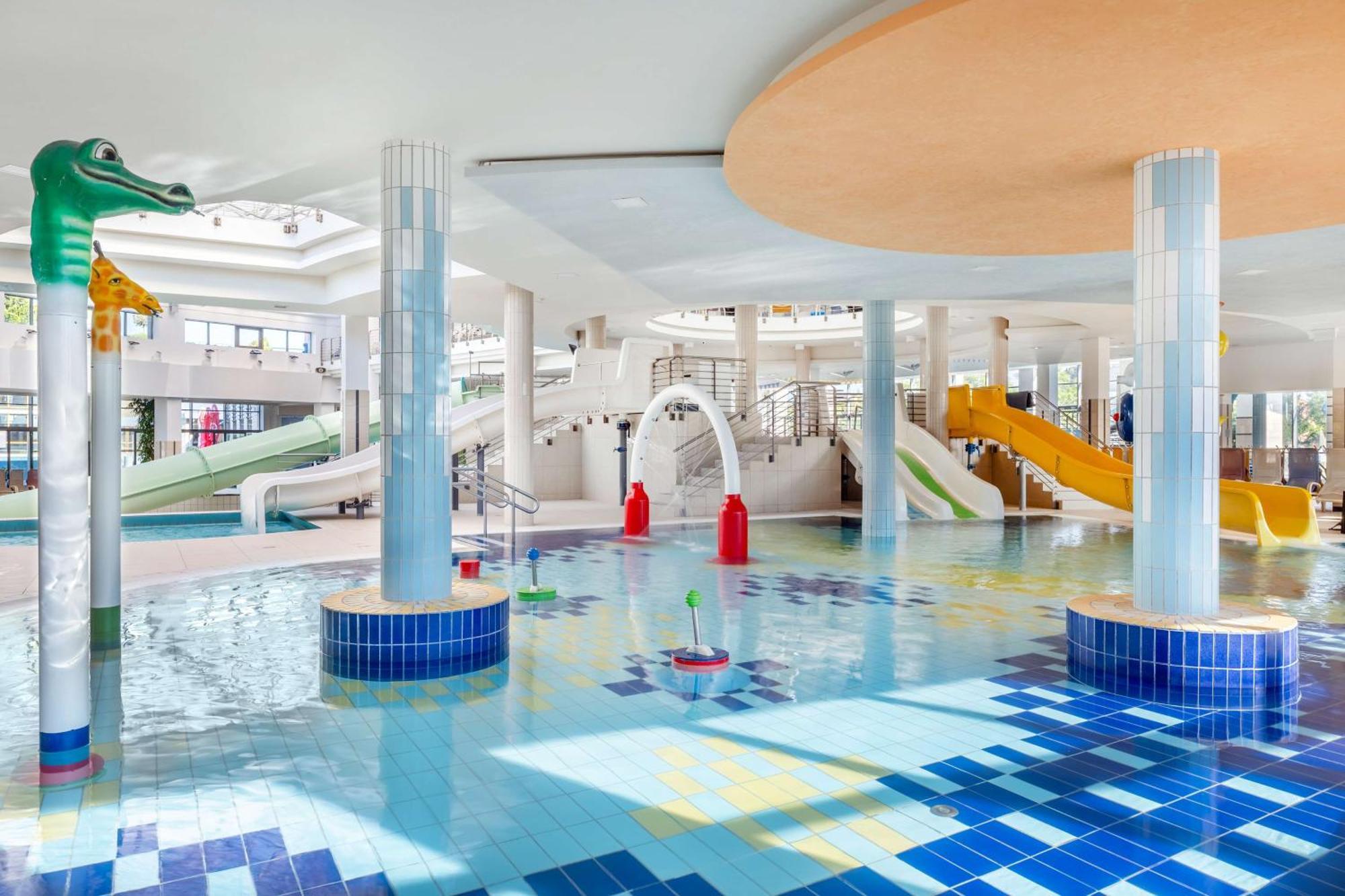 Park Inn By Radisson Sarvar Resort & Spa المظهر الخارجي الصورة